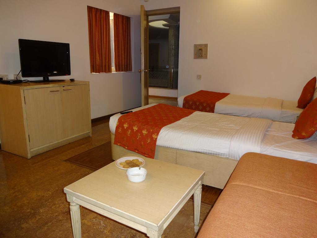 Hotel Amer Palace Bhopál Kültér fotó