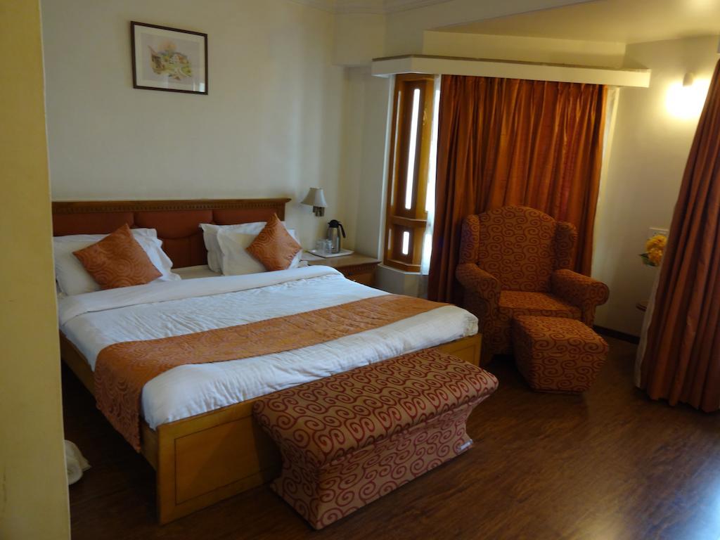 Hotel Amer Palace Bhopál Szoba fotó