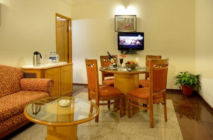 Hotel Amer Palace Bhopál Kültér fotó
